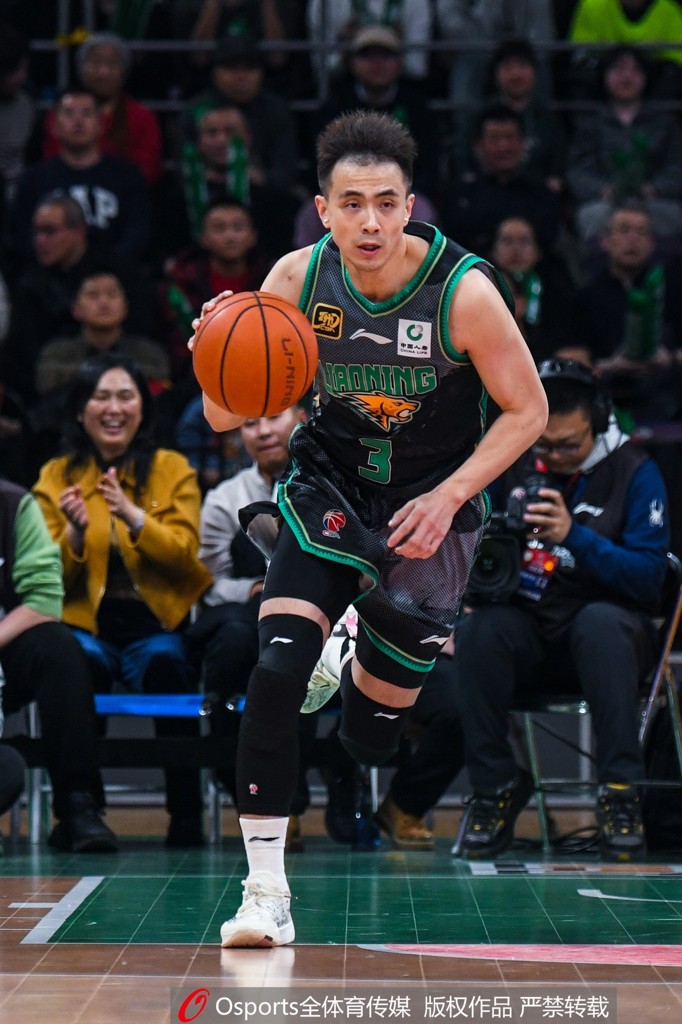 媒体人：CBA今夏合同到期球员为137人 赵继伟、吴前、王哲林在列
